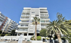1 bedroom beach front apartment for rent Limassol Tourist Area 