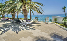 1 bedroom beach front apartment for rent Limassol Tourist Area 