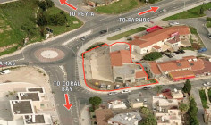Large shop for sale in Coral Bay