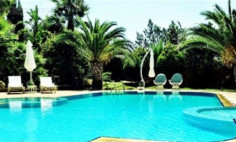 Very large and substantial 4 bedroom villa of 787 m2 covered area with plot of 2,495 m2! Wow...!!! 
