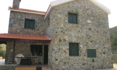 Rustic 5 bedroom stone-built furnished villa for rent in Moniatis 