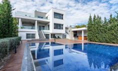 Unique luxury villa for sale in ag. Fyla 