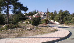 4 bedroom bungalow on large plot in Souni Limassol 