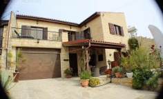 3 bedroom detached villa in Anoyira 