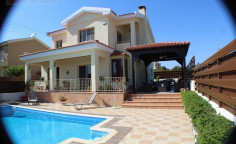 Beautiful villa with pool in Episkopi, Limassol 