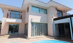 Large 5 bedroom house with swimming pool for sale in Potamos Germasoyias