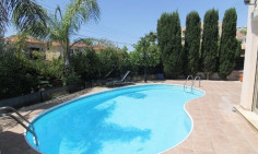 Large 5 bedroom house with swimming pool for sale in Potamos Germasoyias