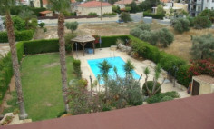 5 bedroom house with swimming pool for sale in Chalomantres