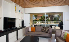 Large 6 bedroom house with swimming pool for sale in Agios Tychonas