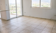 Luxury 5 bedrooms house with swimming pool for sale in Parekklisia