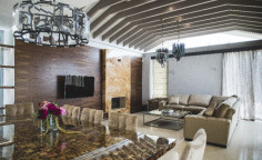 Large 3 bedroom house with swimming pool for sale in Panthea