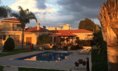 5 bedroom furnished house with swimming pool for sale in Zakaki