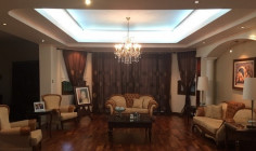 5 bedroom furnished house with swimming pool for sale in Zakaki