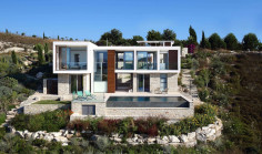 Luxury 3 bedroom house with swimming pool for sale in Tsada