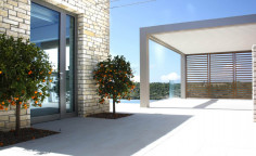 Luxury 4 bedroom house with swimming pool for sale in Tsada