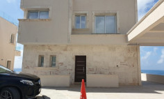 3 bedrooms house with swimming pool for sale in Kissonerga