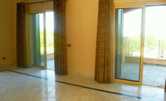 Spacious 4 bedroom villa with swimming pool for sale in Latsi