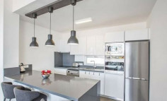 3-bedroom 80sqm flat in 4th floor in Engomi fully renovated.