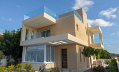 Beautiful 3 bedroom villa for sale in Mesa Chorio