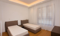 Luxury beach-front 3-bedroom apartment for rent 