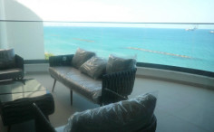 Luxury beach-front 3-bedroom apartment for rent 