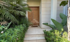 5 bedroom detached villa in Dekelia 
