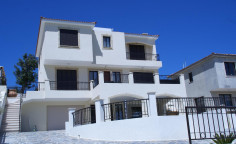 Luxury 4 bedroom villa with swimming pool for sale in Poli Crysochous