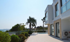 3 bedroom house with swimming pool for sale in Agios Theodoros