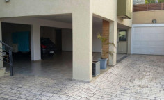 4 bedroom furnished villa with swimming pool to rent in Agios Athanasios