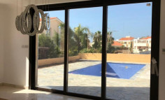 4 bedroom villa with swimming pool for sale in Chloraka
