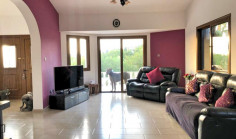 5 bedroom furnished villa with swimming pool for sale in Peyia