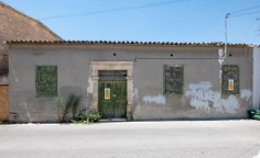 Residendial plot with an old listed house in Aradippou, Larnaca , Larnaca