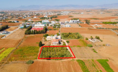 Spacious residential for sale in Kokkinotrimithia, Nicosia
