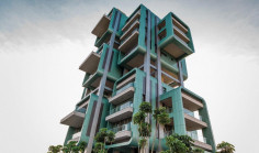 3 bedroom furnished penthouse with swimming pool for sale in Germasogeia Tourist Area
