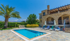 Large 3 bedroom furnished house with swimming pool for sale in Poli Crysochous