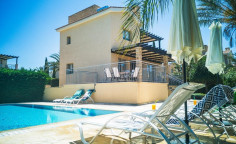 4 bedroom furnished house with swimming pool for sale in Poli Crysochous