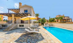 Spacious 3 bedroom furnished house with swimming pool for sale in Poli Crysochous