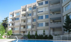 Spacious 3 bedroom furnished apartment for sale in Germasogeia Tourist Area