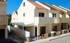 3 bedroom maisonette for sale in Ormideia