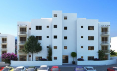 Large 3 bedroom apartment with swimming pool for sale in Universal