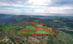 Agricultural 60537 m2 for sale in Nicosia