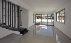 Spacious 4 bedroom house with swimming pool for sale in Larnaca Spacious 4 bedroom house with swimming pool for sale in Larnaca