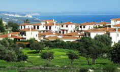Large 3 bedroom house with swimming pool for sale in Pissouri