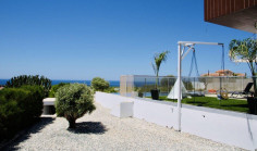 Spacious 4 bedroom house with swimming pool to rent in Peyia