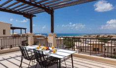 Beautiful 2 bedroom apartment with swimming pool to rent in Aphrodite Hills