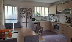 House (maisonette) in Mesa Geitonia, Limassol for sale 