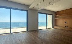 Large 3 bedroom penthouse with swimming pool for sale in Amathus area