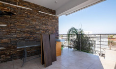 Large 2 bed apartment for sale in Anthoupolis