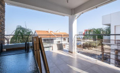 Large 2 bed apartment for sale in Anthoupolis