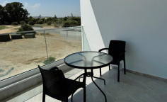Large 2 bedroom furnished apartment to rent in Livadia